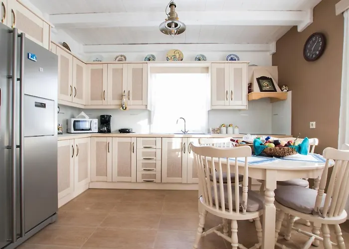 Апартаменты Captain Elias House