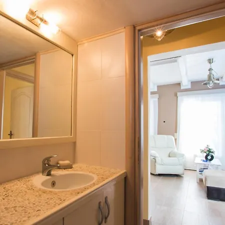 Captain Elias House Foinikion