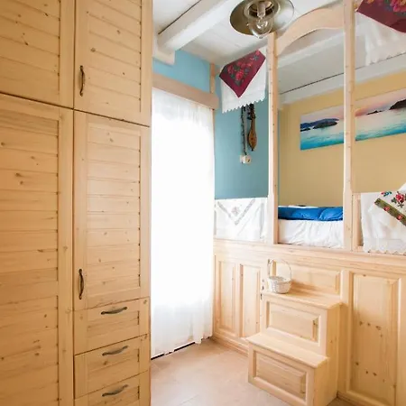 Apartment Captain Elias House *