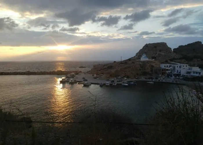 شقة Captain Elias House Foiníkion