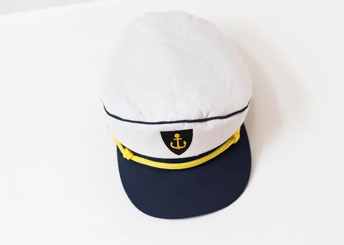 Captain Elias House * Foiníkion